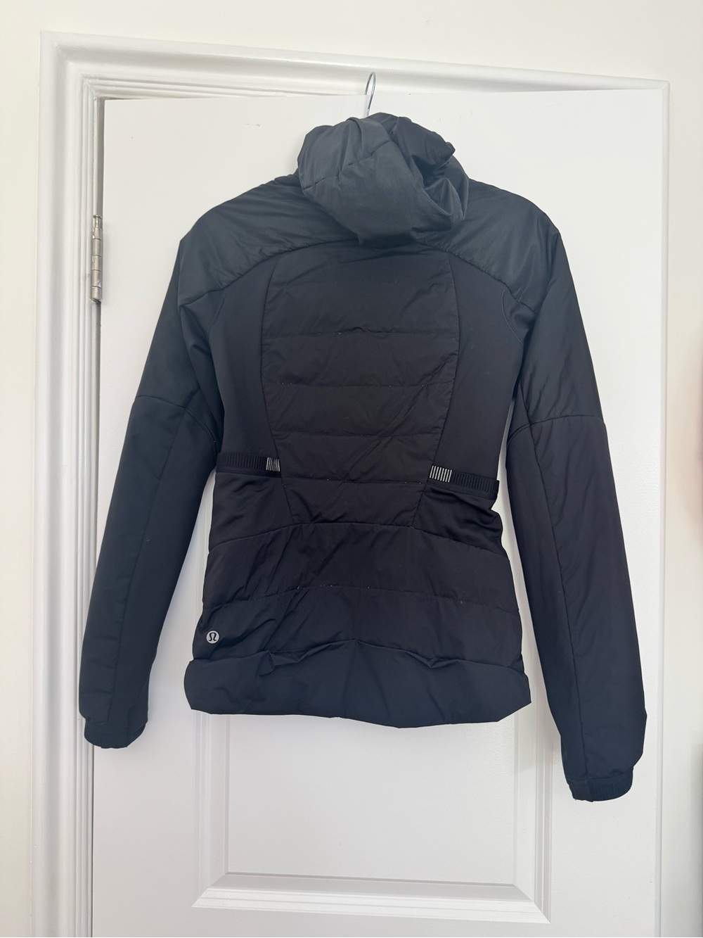 Lululemon black puffer jacket 6
